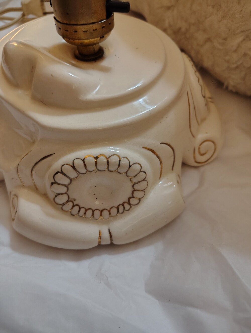 Vintage Ceramic Christmas Tree Replacement Base White Gold Trim 9" - Picture 5 of 12